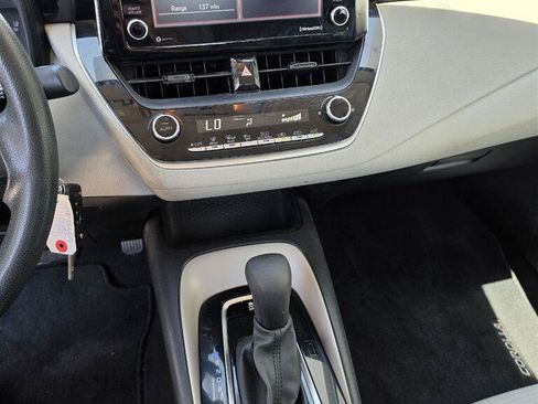 Used 2021 Toyota Corolla LE w/ Carpet Mat Package (TMS) FWD image 8