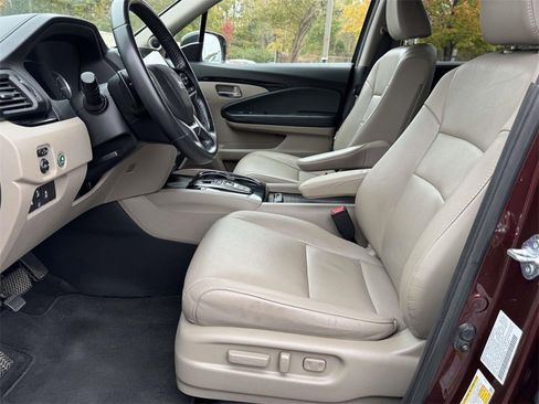 Used 2022 Honda Pilot Touring image 21