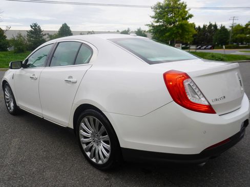 Used 2013 Lincoln MKS FWD image 5