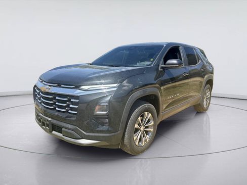 Used 2025 Chevrolet Equinox LT FWD image 7