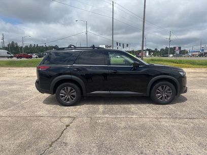 Used 2022 Nissan Pathfinder SV