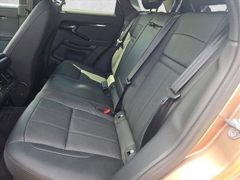 Used 2024 Land Rover Range Rover Evoque Dynamic SE image 18