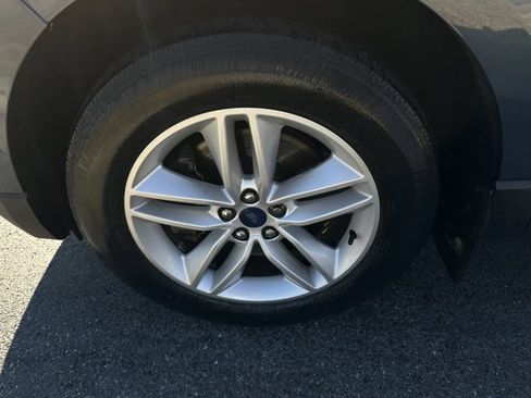 Used 2018 Ford Edge SEL w/ Cargo Accessory Package image 23