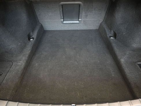 Used 2023 BMW 740i image 21