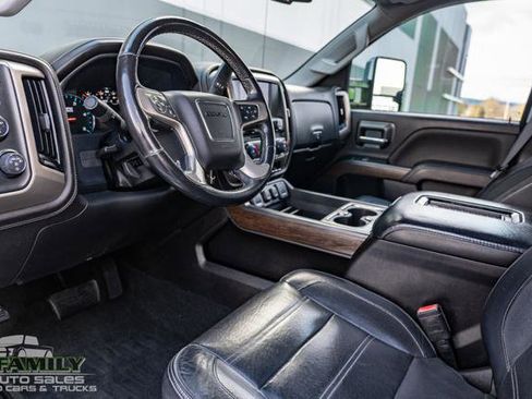 Used 2017 GMC Sierra 2500 Denali w/ Duramax Plus Package image 22