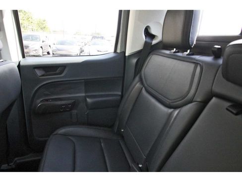 Used 2024 Ford Maverick Lariat w/ Black Appearance Package FWD image 9