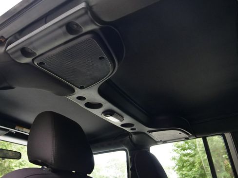 Used 2015 Jeep Wrangler Unlimited Sport image 21