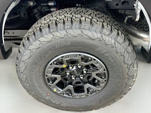 New 2026 Ford F150 Raptor w/ Equipment Group 803A Raptor R AWD/4WD image 31
