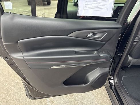 Used 2025 Chevrolet Traverse Z71 w/ Driver Confidence Package image 16