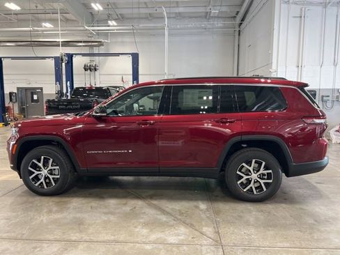 New 2025 Jeep Grand Cherokee L Limited w/ Trailer Tow Package image 4