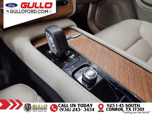 Used 2022 Volvo XC90 T8 Inscription Expression w/ Advanced Package image 29