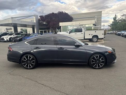 Used 2023 Honda Accord Touring image 9