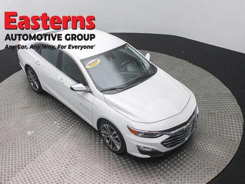 Used 2024 Chevrolet Malibu LT FWD image 3