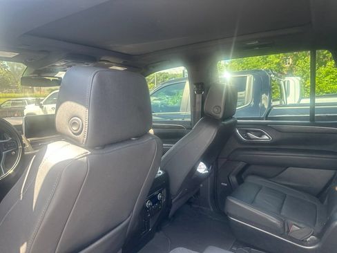 Used 2024 Chevrolet Tahoe Z71 w/ Luxury Package AWD/4WD image 25