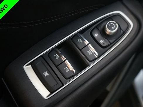 Used 2020 Subaru Outback Limited image 29