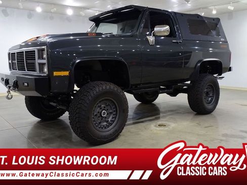 Used 1987 GMC Jimmy image 1