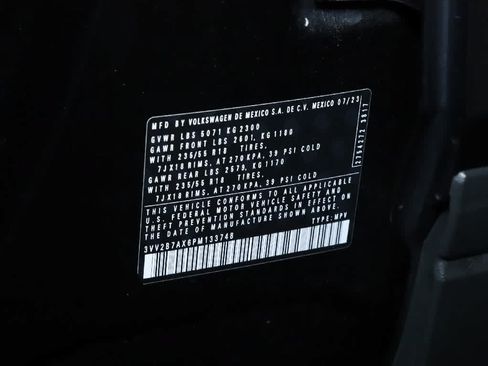 Used 2023 Volkswagen Tiguan SE AWD/4WD image 20