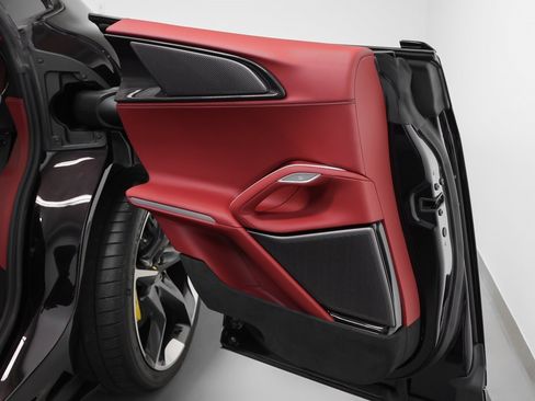 Used 2025 Ferrari Purosangue image 80