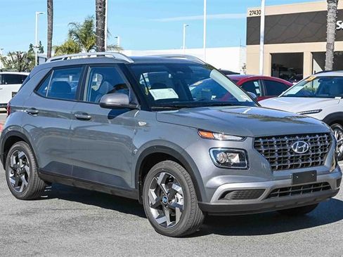 New 2026 Hyundai Venue SEL image 3