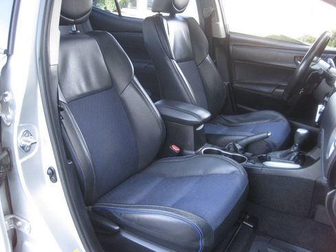 Used 2017 Toyota Corolla SE FWD image 28