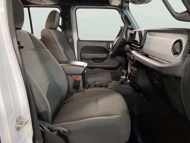 Used 2024 Jeep Wrangler Unlimited w/ Convenience Group AWD/4WD image 76