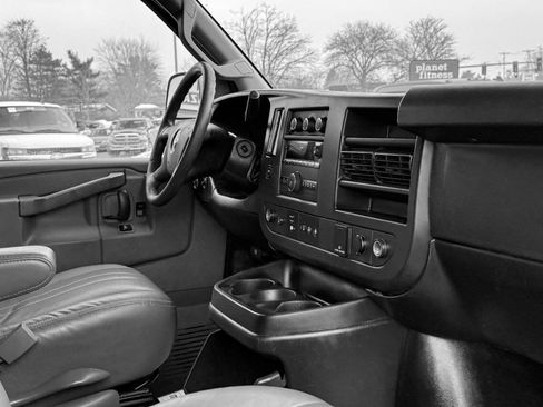 Used 2019 Chevrolet Express 3500 LS image 12