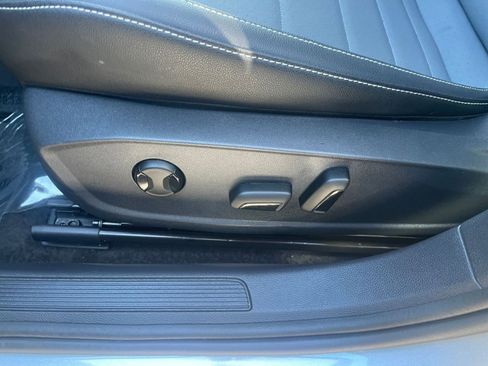 Used 2025 Volkswagen Jetta SE image 22