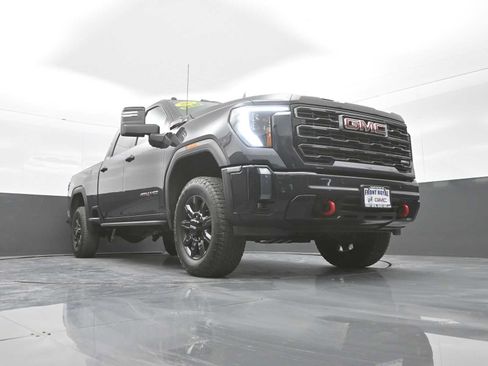 Used 2024 GMC Sierra 2500 AT4 w/ AT4 Premium Plus Package AWD/4WD image 36