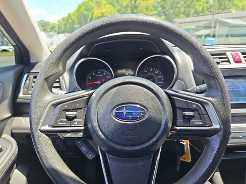 Used 2018 Subaru Outback 2.5i AWD/4WD image 18