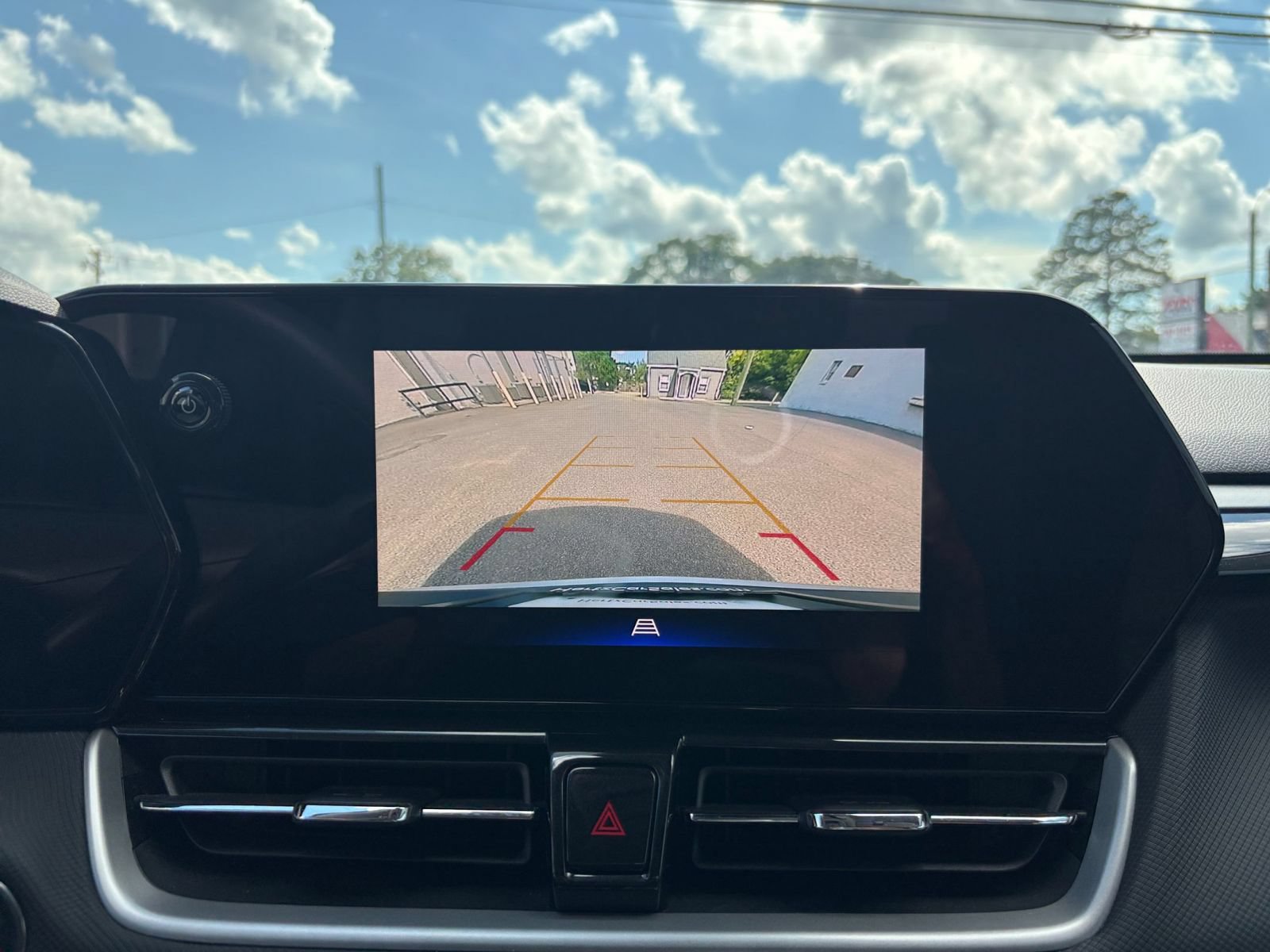 Used 2025 Chevrolet TrailBlazer LT FWD image 21