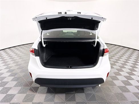 Certified 2025 Toyota Corolla LE image 34