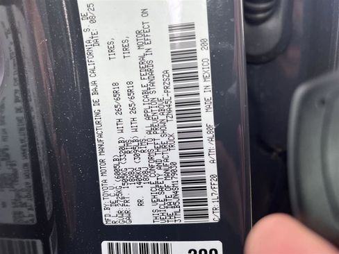 Used 2025 Toyota Tacoma SR5 AWD/4WD image 4