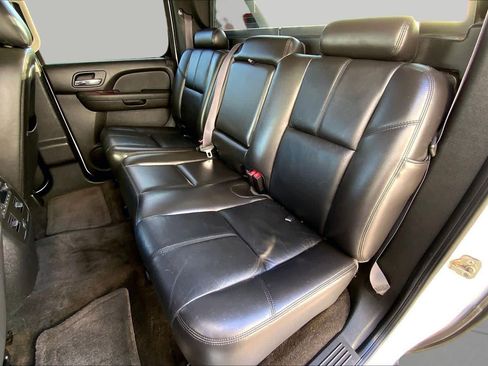 Used 2011 Chevrolet Avalanche LT w/ Texas Edition RWD image 16