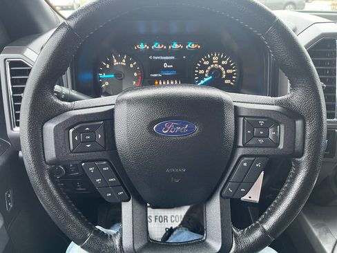 Used 2015 Ford F150 XLT image 17