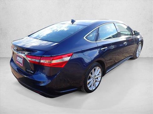 Used 2014 Toyota Avalon Limited FWD image 4