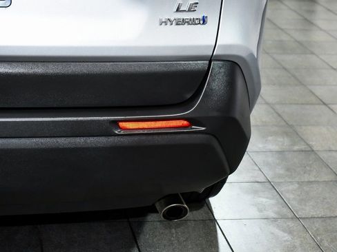 Used 2022 Toyota RAV4 LE image 64