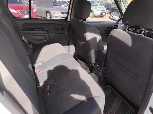 Used 2004 Nissan Xterra XE image 15