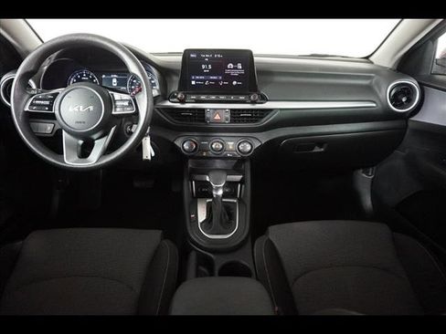 Used 2024 Kia Forte LXS image 12