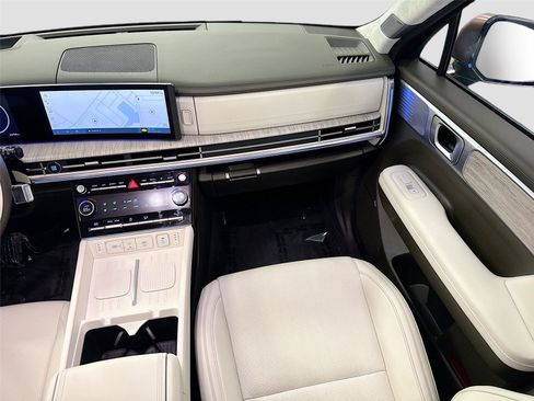 Used 2025 Hyundai Santa Fe Calligraphy FWD image 25