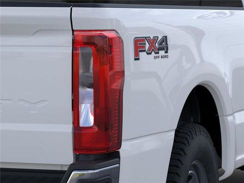 New 2026 Ford F350 4x4 Crew Cab Super Duty image 64