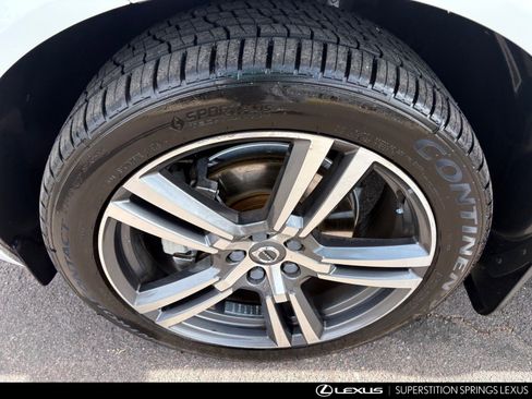 Used 2018 Volvo XC60 T5 Momentum w/ Convenience Package image 10