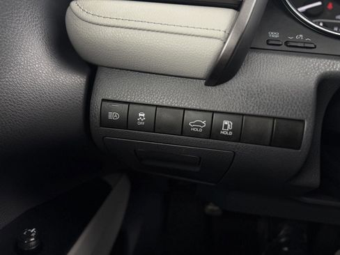 Used 2020 Toyota Camry SE image 24