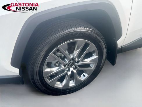 Used 2024 Toyota RAV4 XLE Premium FWD image 39