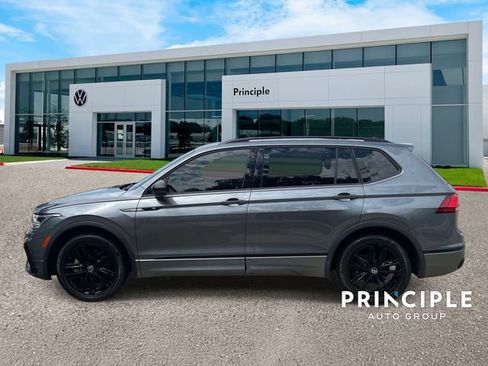 Used 2023 Volkswagen Tiguan SE FWD image 6