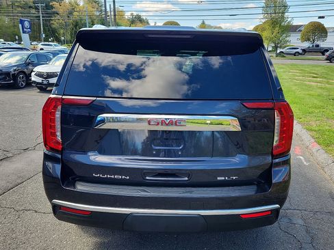 Used 2024 GMC Yukon SLT AWD/4WD image 6