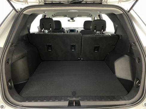 Used 2020 Chevrolet Equinox LT FWD image 40