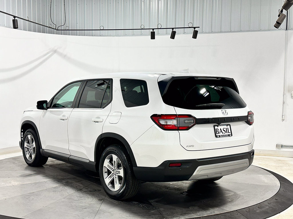 Used 2025 Honda Pilot EX-L image 14