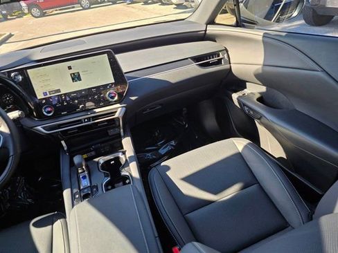 Used 2025 Lexus RX 350 Premium w/ Accessory Package (Z1) image 35