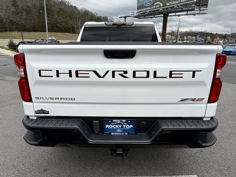 Used 2022 Chevrolet Silverado 1500 ZR2 w/ Technology Package image 6