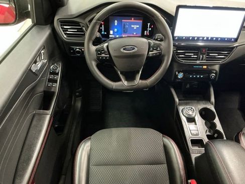 Used 2024 Ford Escape ST-Line w/ Tech Pack #1 AWD/4WD image 11